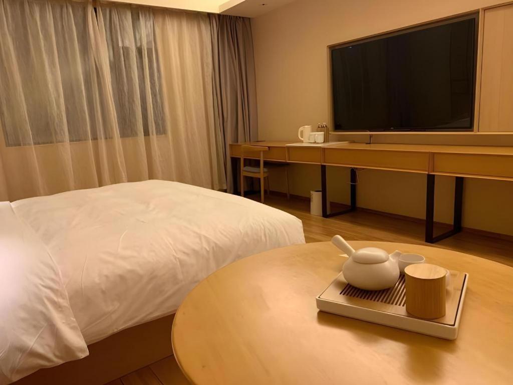 Ji Hotel Shanghai The Bund Tiantong Road Buitenkant foto