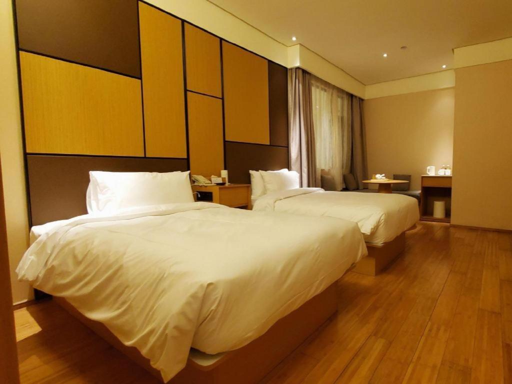 Ji Hotel Shanghai The Bund Tiantong Road Buitenkant foto
