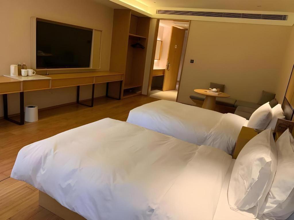 Ji Hotel Shanghai The Bund Tiantong Road Buitenkant foto