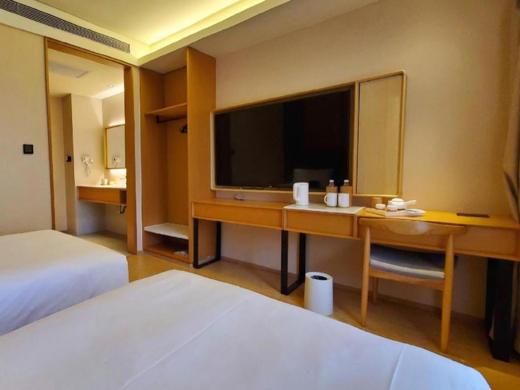 Ji Hotel Shanghai The Bund Tiantong Road Buitenkant foto