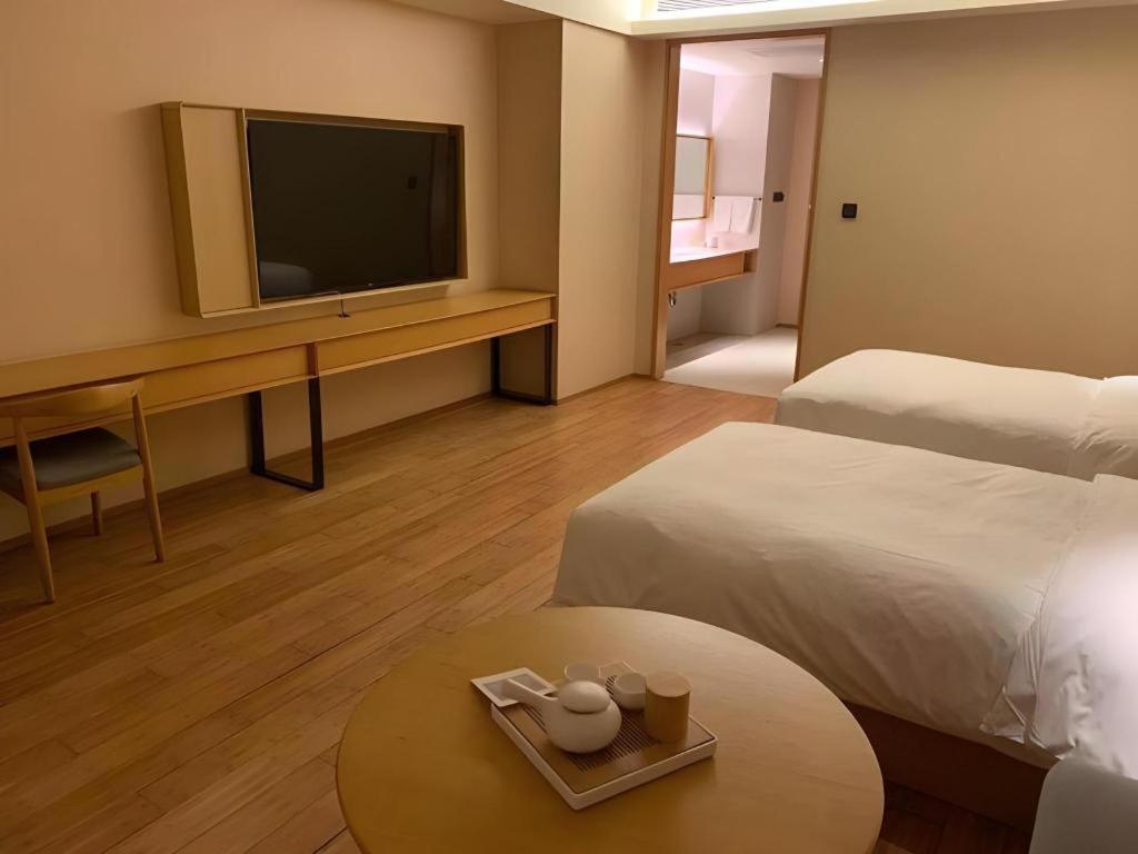 Ji Hotel Shanghai The Bund Tiantong Road Buitenkant foto